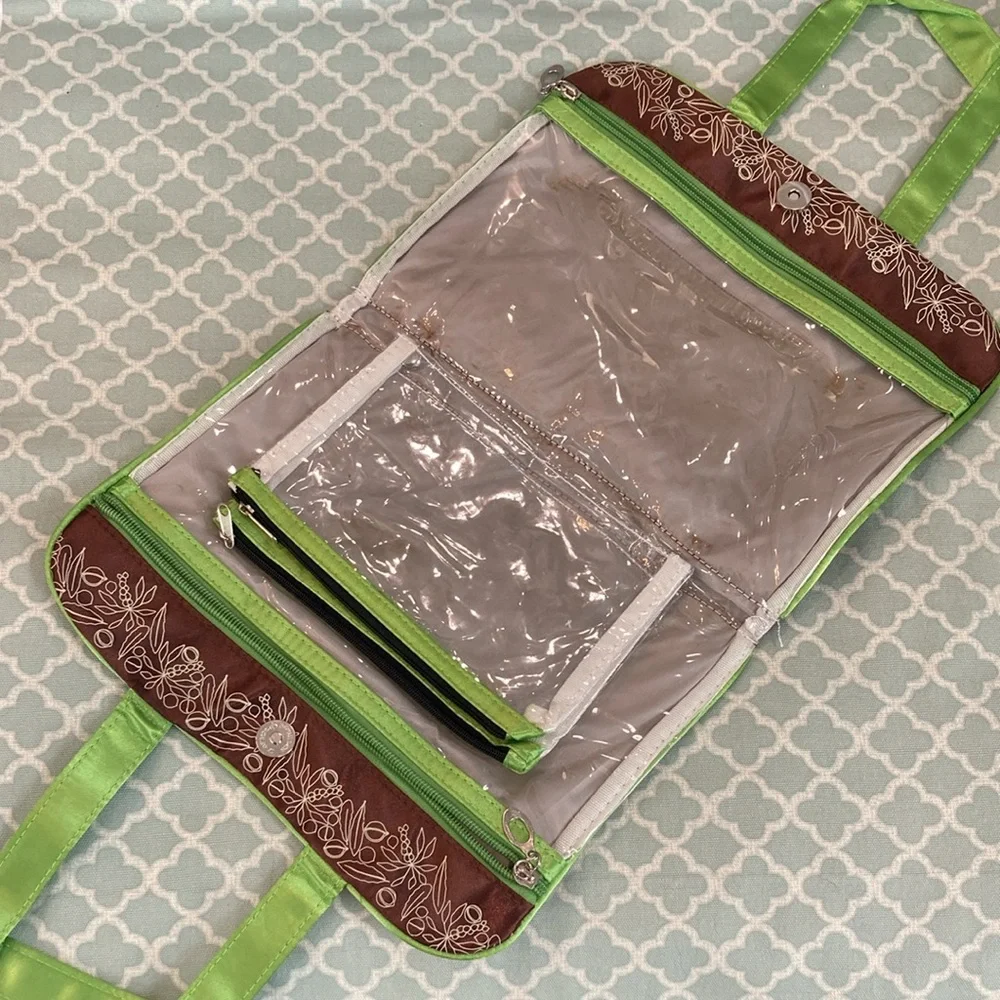 NEW Macadamia Professional Travel Bag